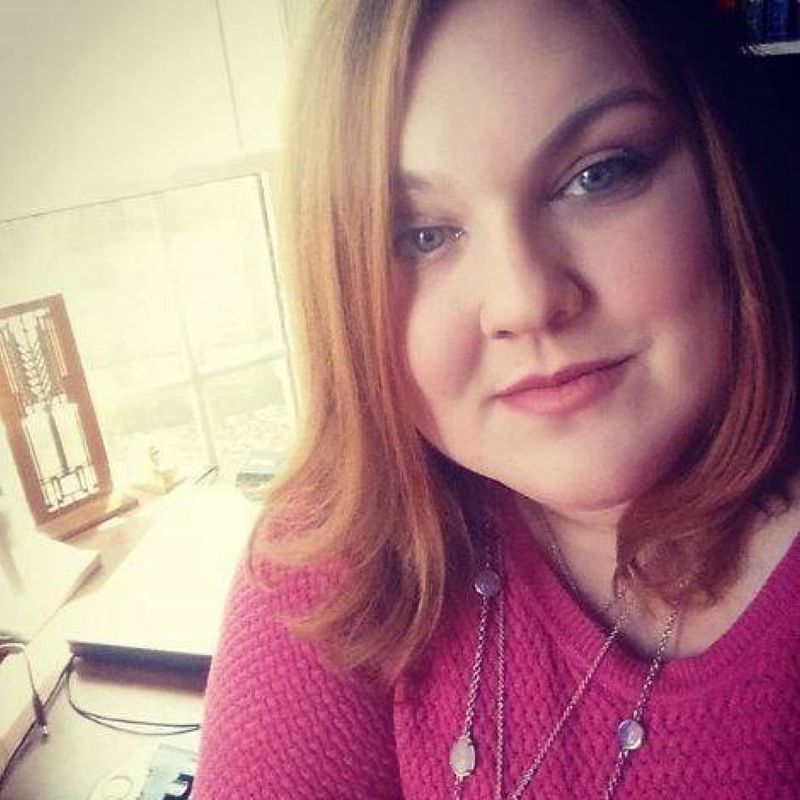 Julia Wolf profile picture