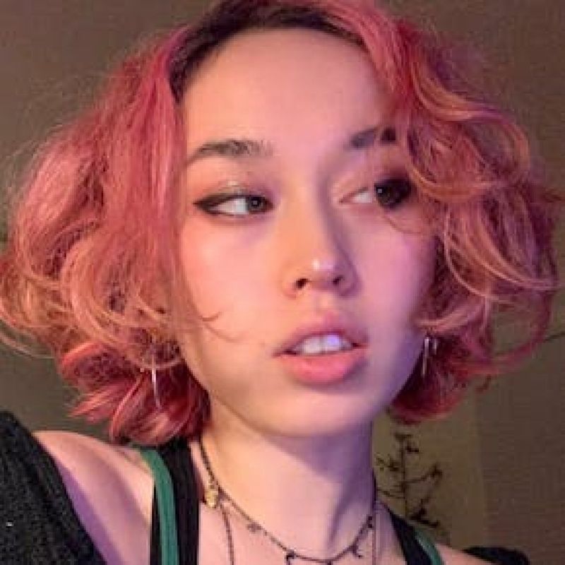 Zoe Hana Mikuta profile picture