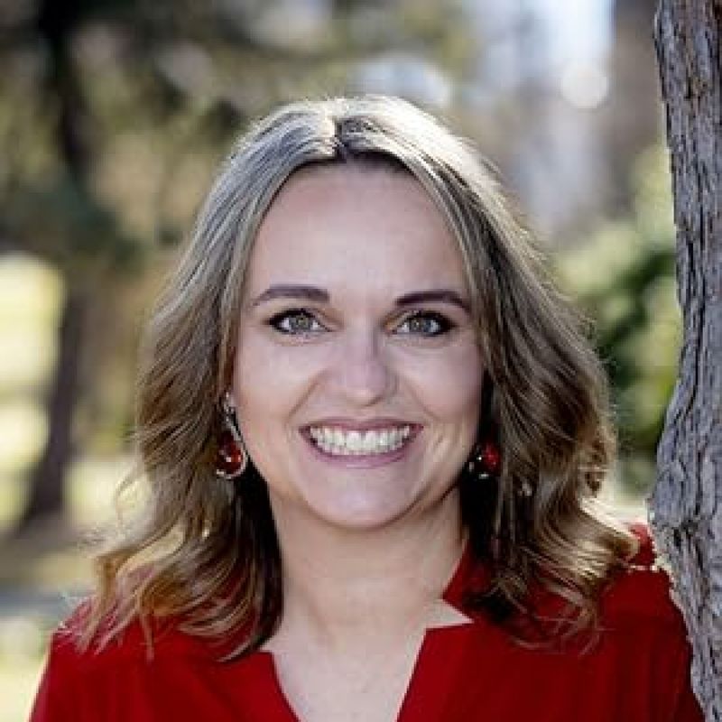 Esther Hatch profile picture