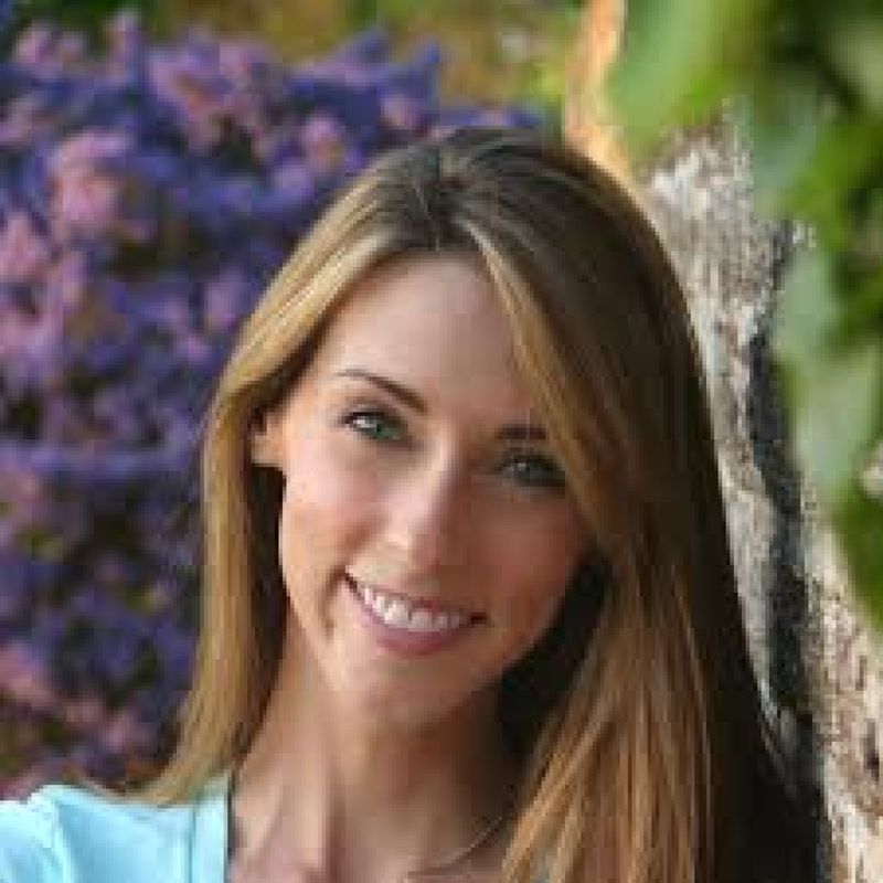 Ali Standish profile picture