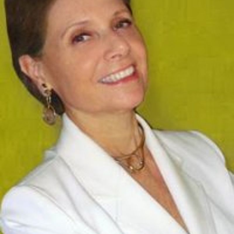 Flora Figueiredo profile picture