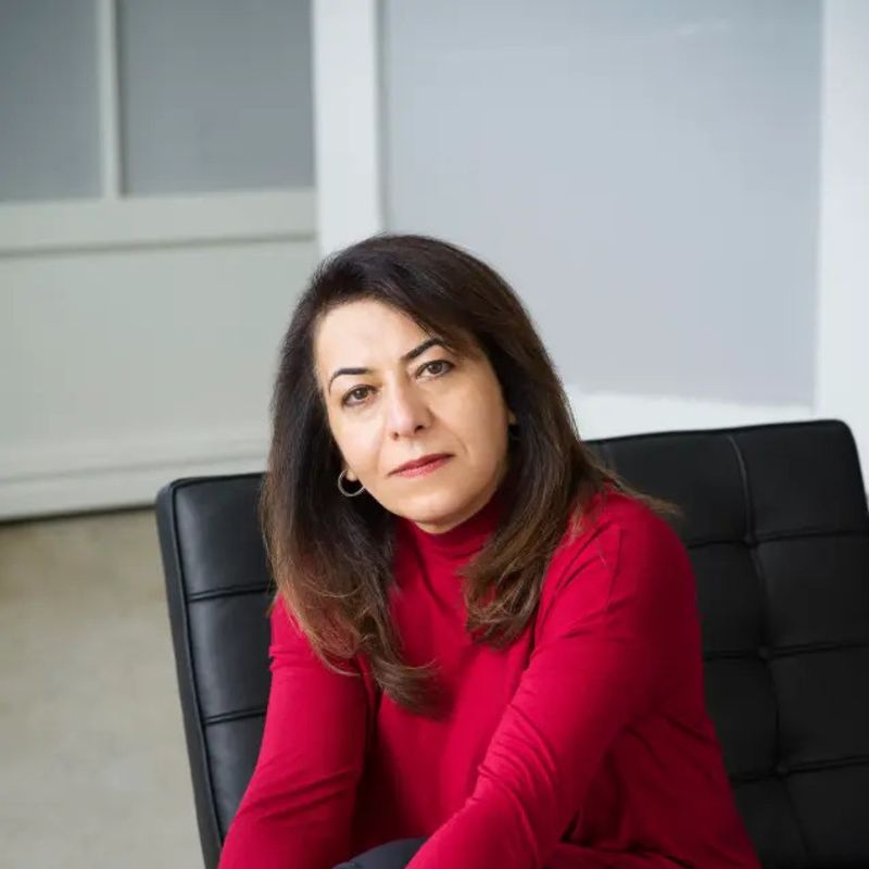 Dunya Mikhail profile picture