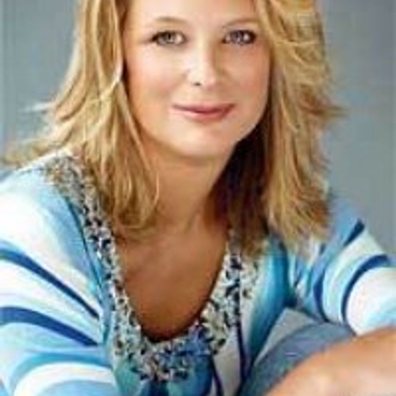 Kristin Hannah profile picture