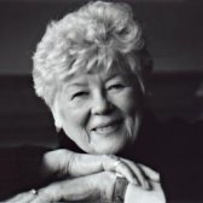 Dorothy Dunnett  profile picture