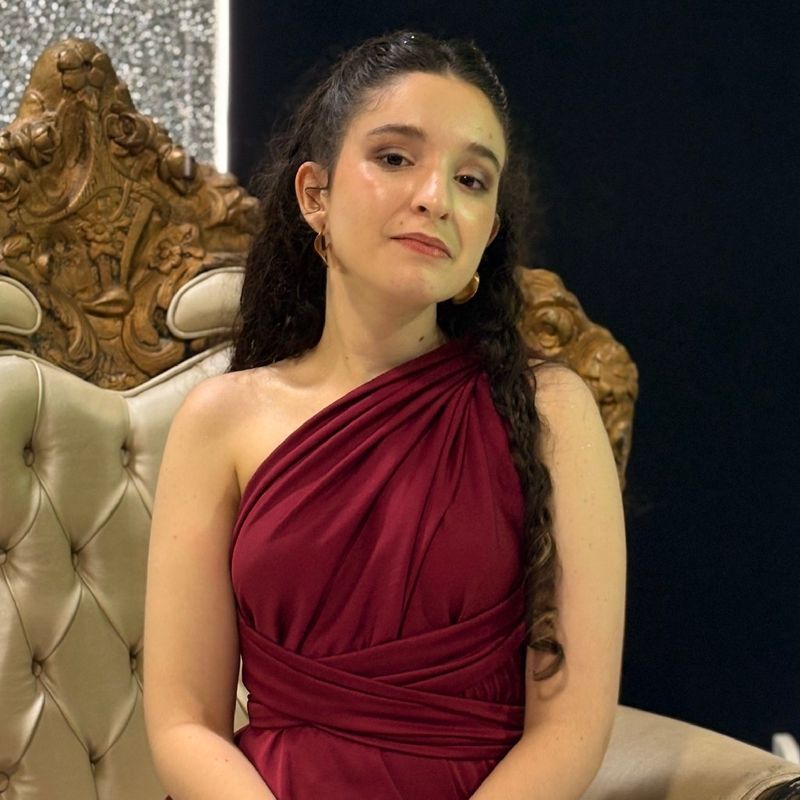 Lívia Bulhões picture