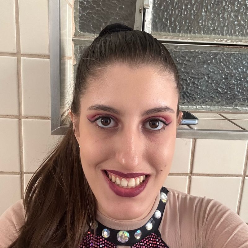 Júlia Mastandréa  picture