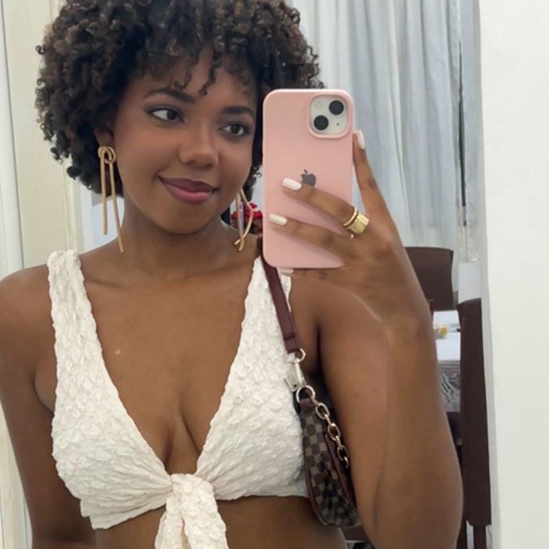 Ariela Moura picture