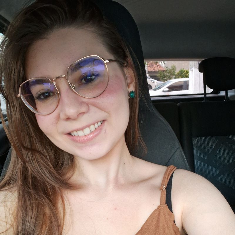 Isabela Macedo picture