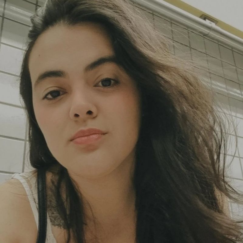 Thais Paiva picture
