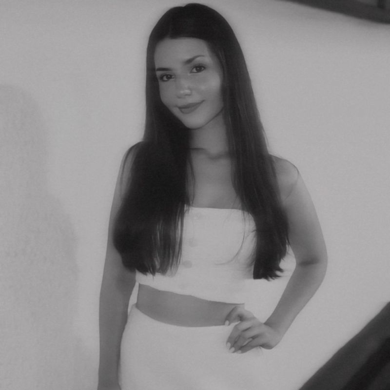 luana books picture