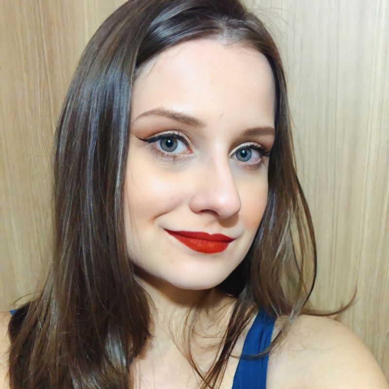 Larissa Souza picture