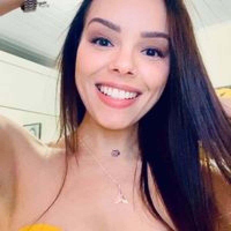 Monica Oliveira picture