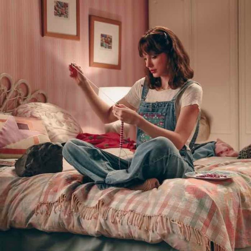 Elle Reads picture