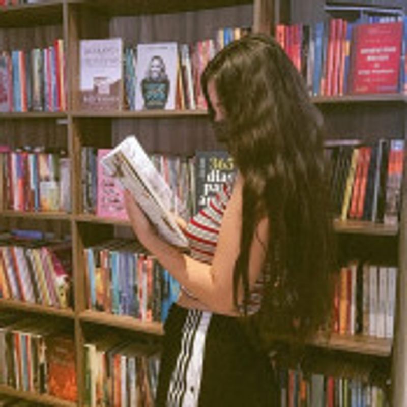 Thais Maciulaitis picture