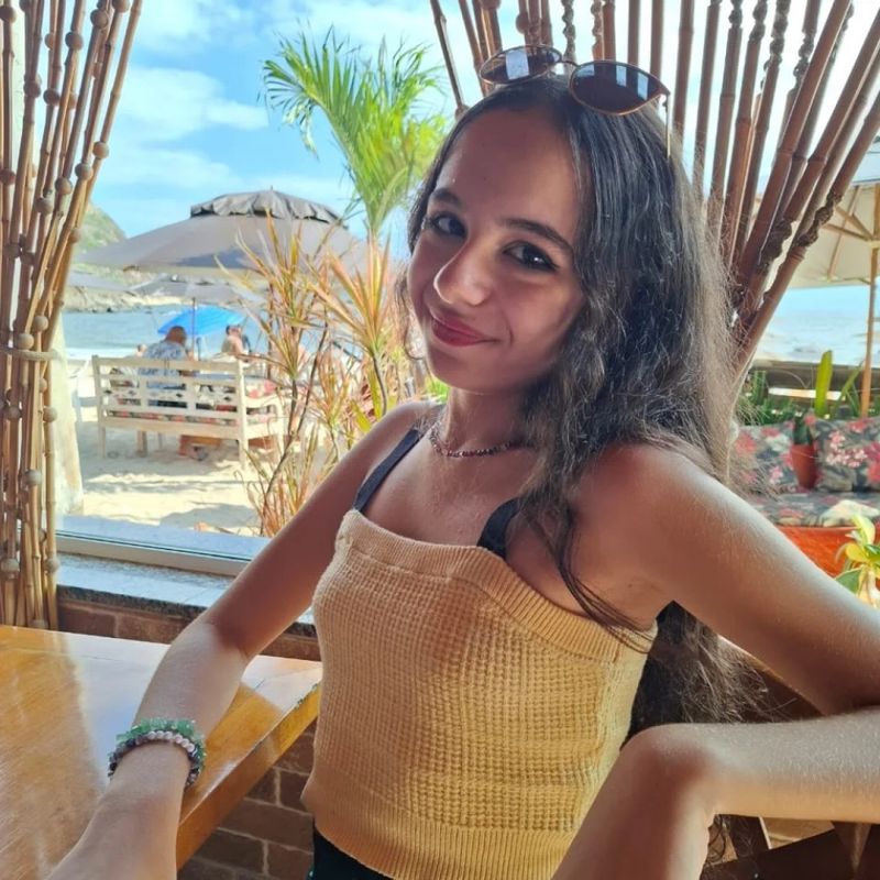 Poliana Dias picture