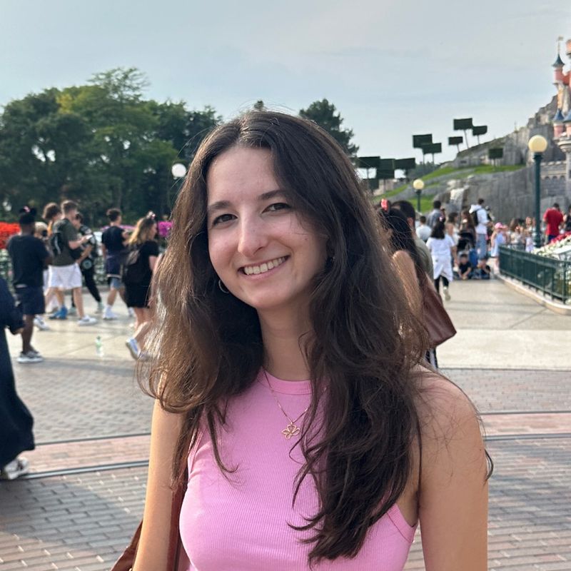 Giovana Bertoldo picture