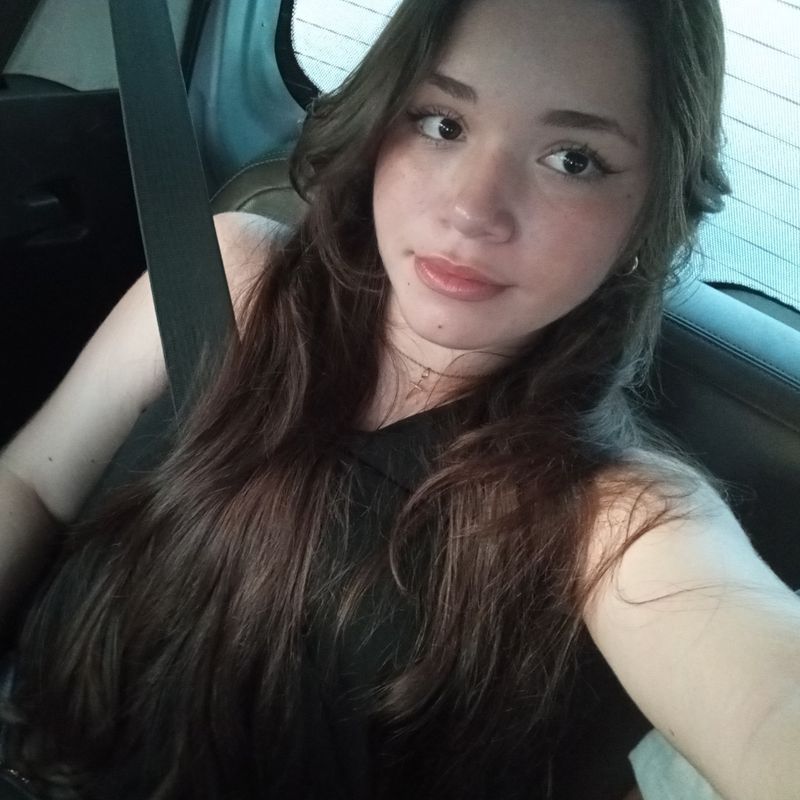 Clara Medeiros picture