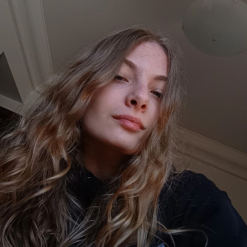 luiza helena picture