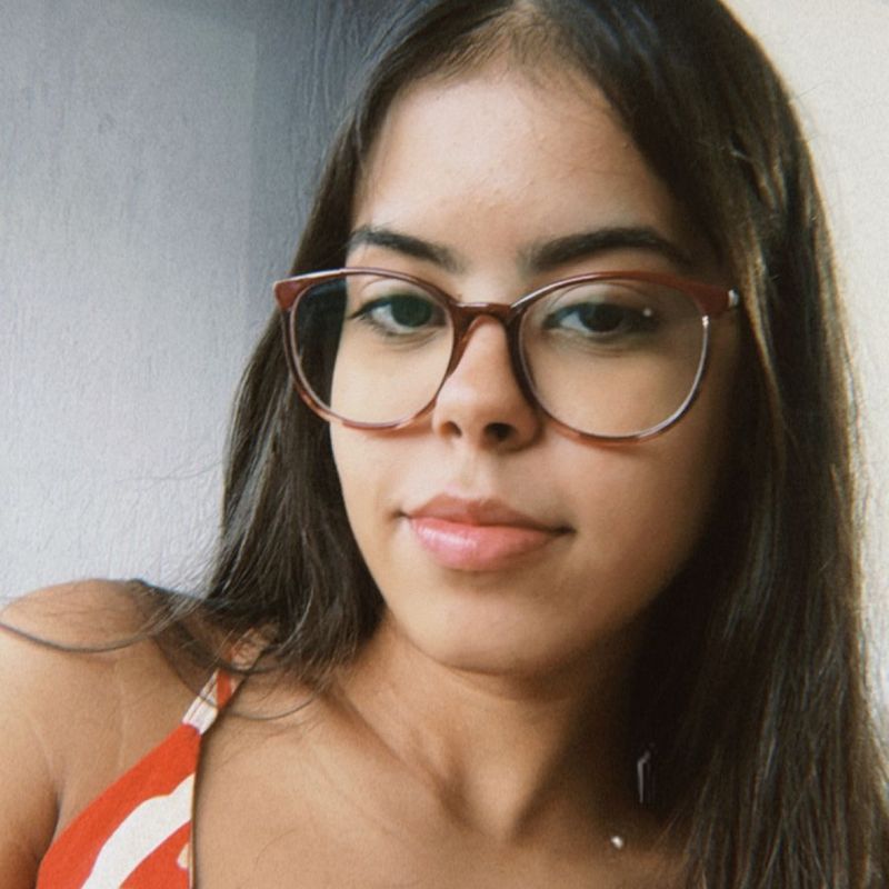 Marília Almeida picture