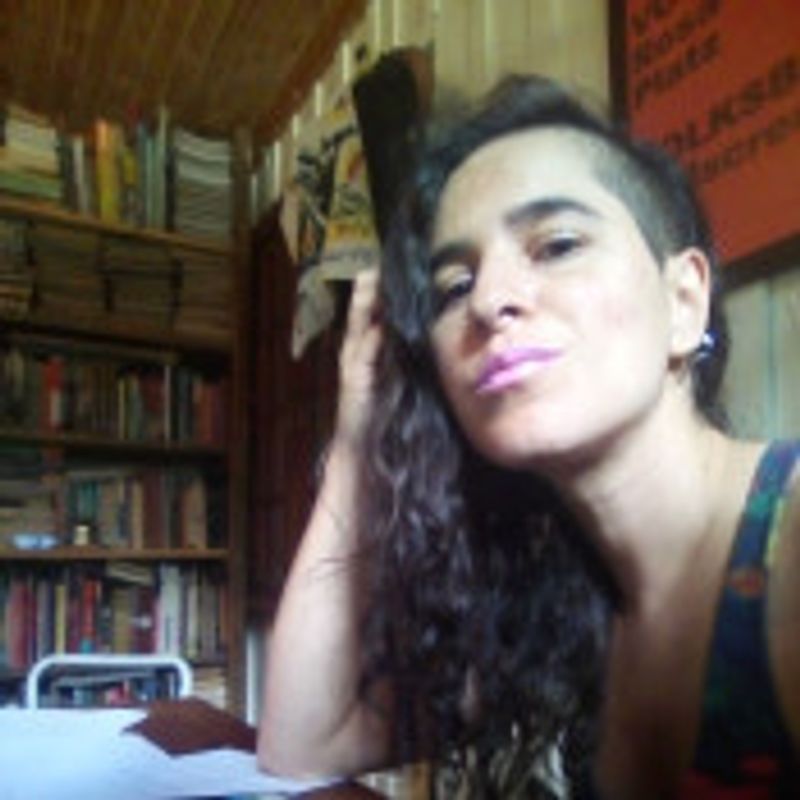 Camila Soares picture