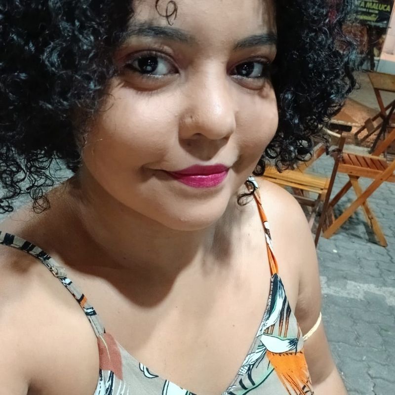 Letícia Oliveira picture