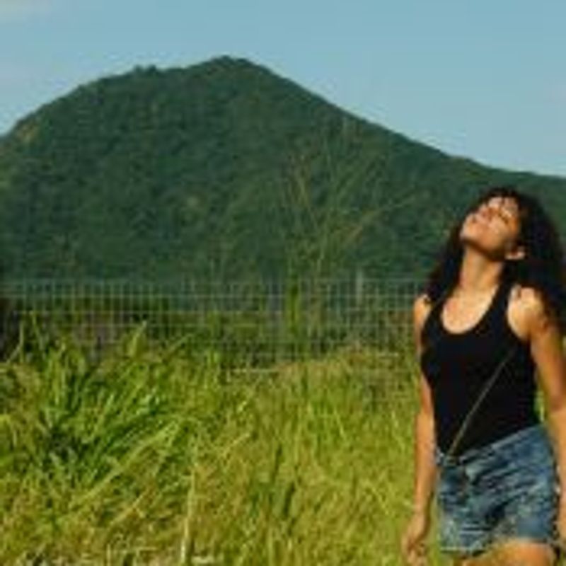 Natural Tati picture