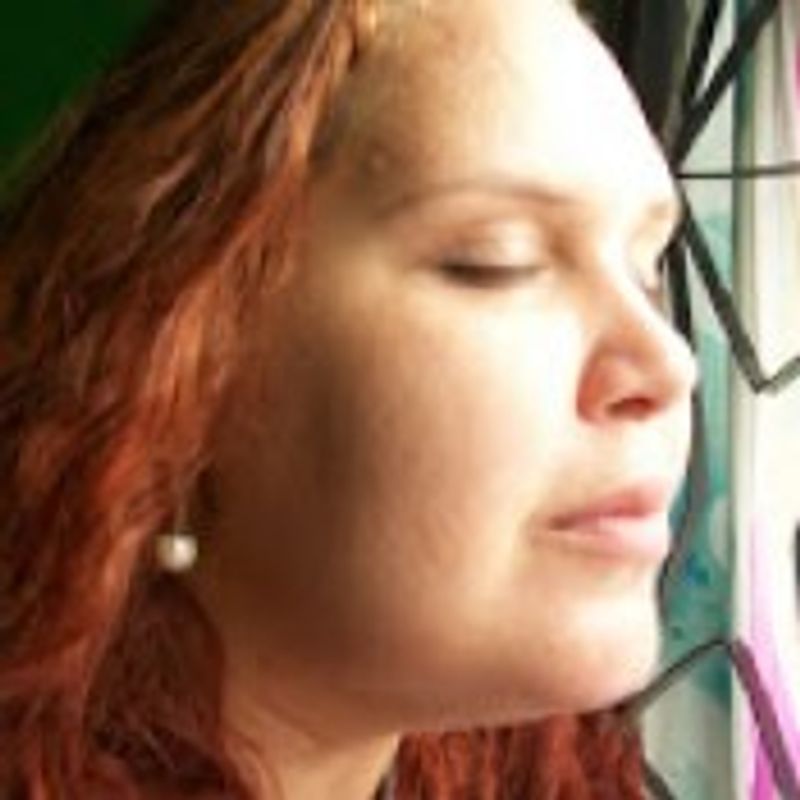 Claudia Albuquerque picture