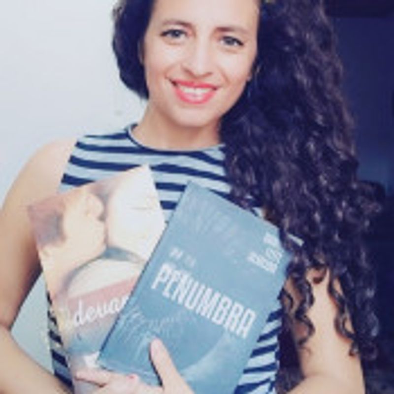 Adelaide Oliveira picture