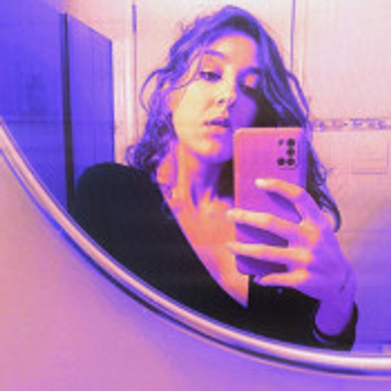 Thaís Alvim picture