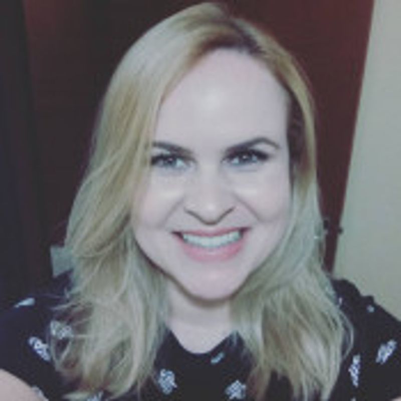Aline Azevedo picture