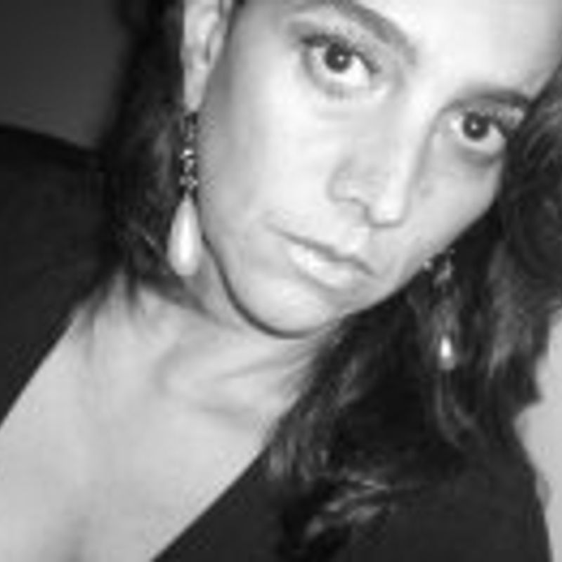 Alba Caldeira Mello picture