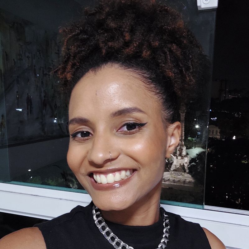 Isabela Freitas picture