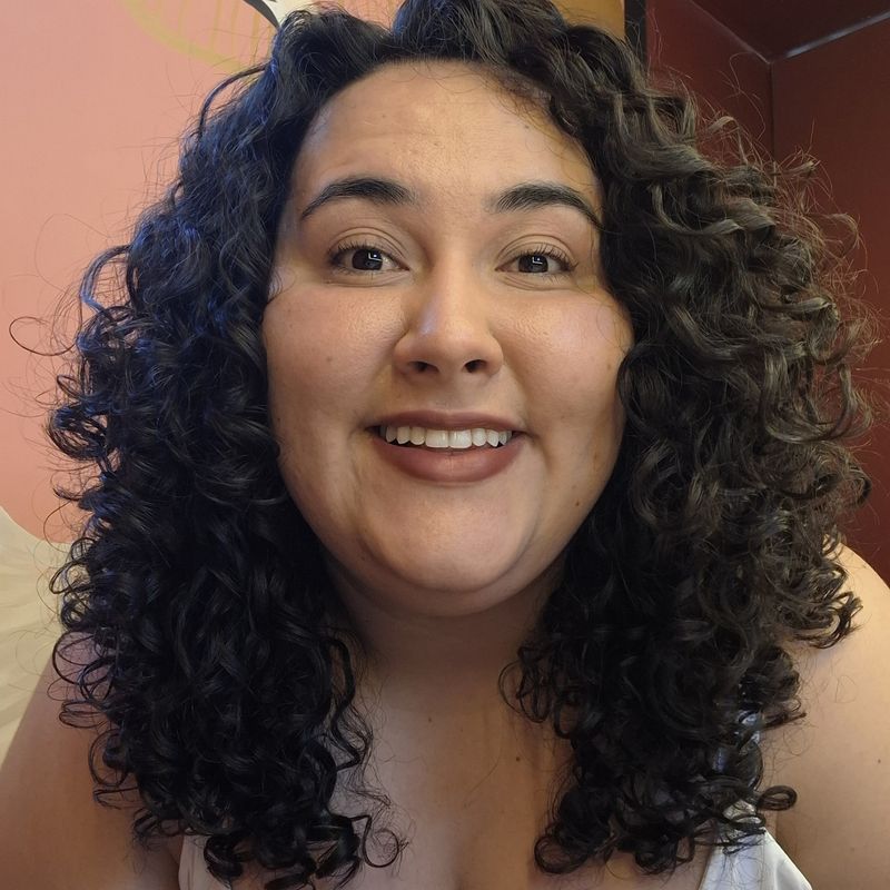 Myriã Oliveira picture