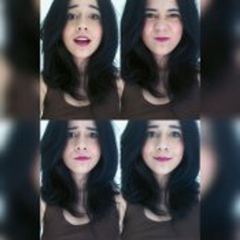 Helena Souza picture