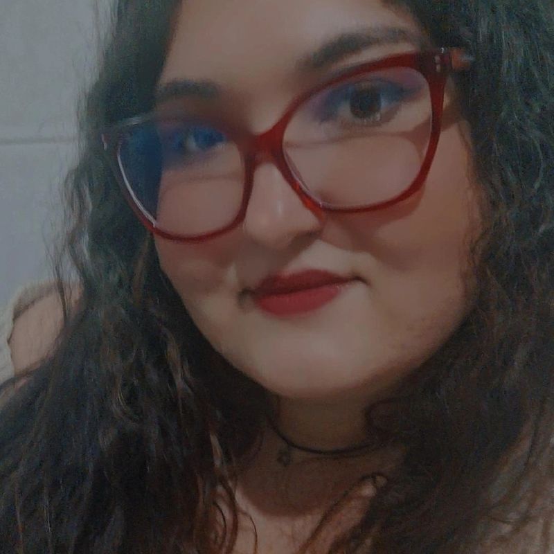 Thais Lima Cabral picture