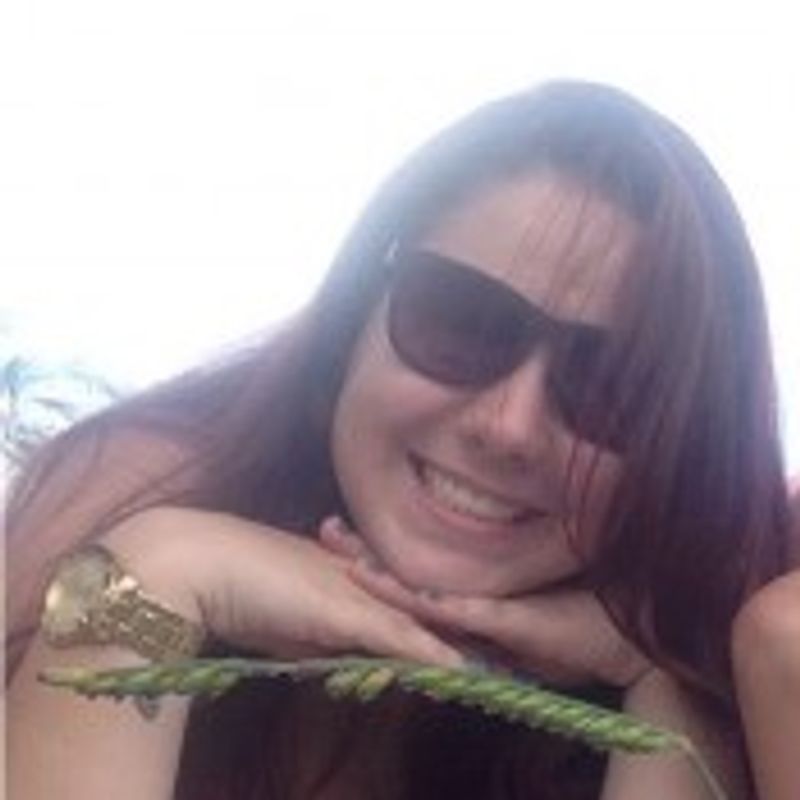 Caroline Muniz picture