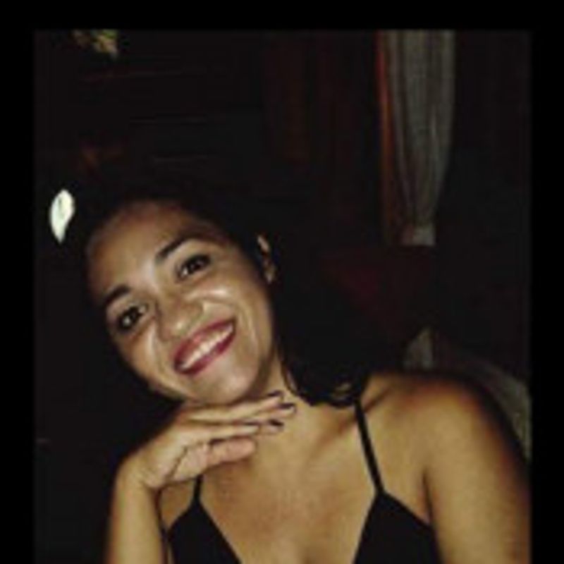 Emanuelle Barros picture