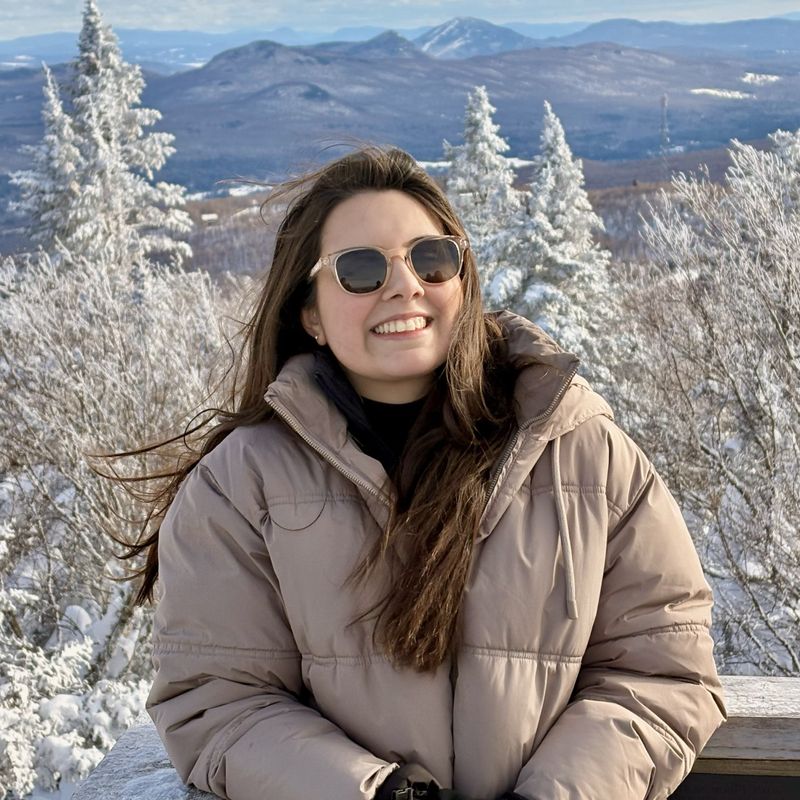 Aline Castro picture