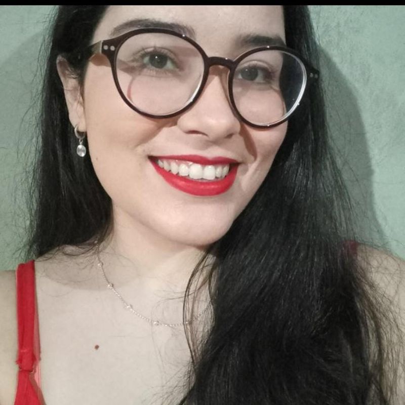 Stefany Oliveira picture