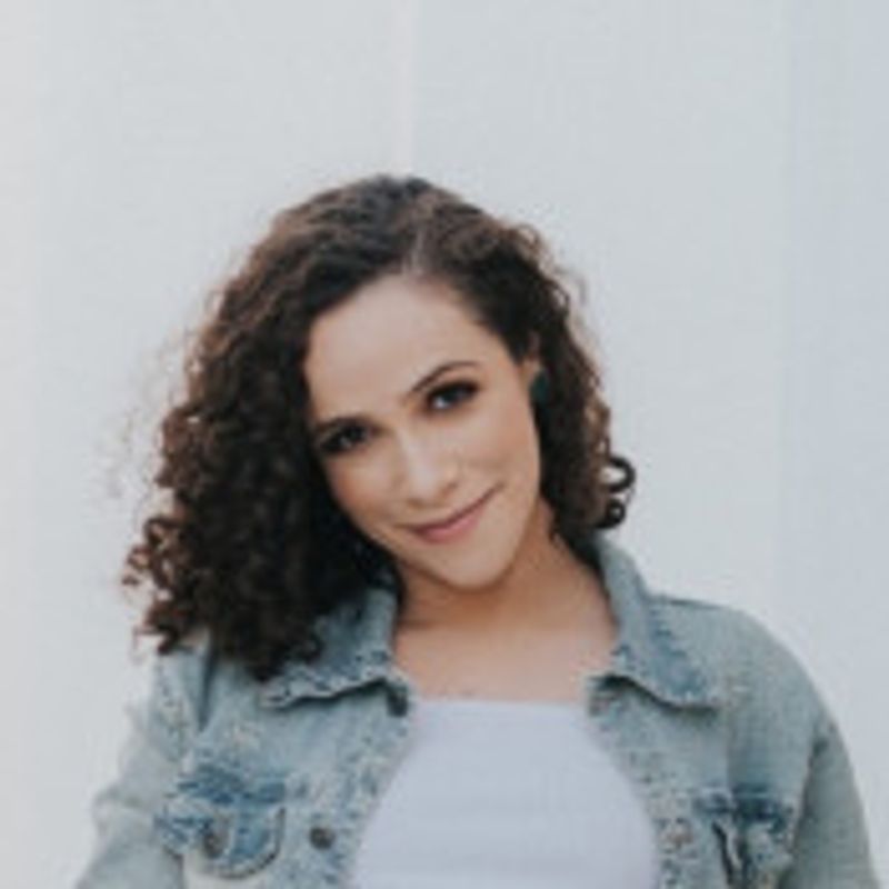 Maína Pereira picture