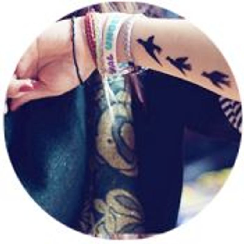 Pequena Estante picture