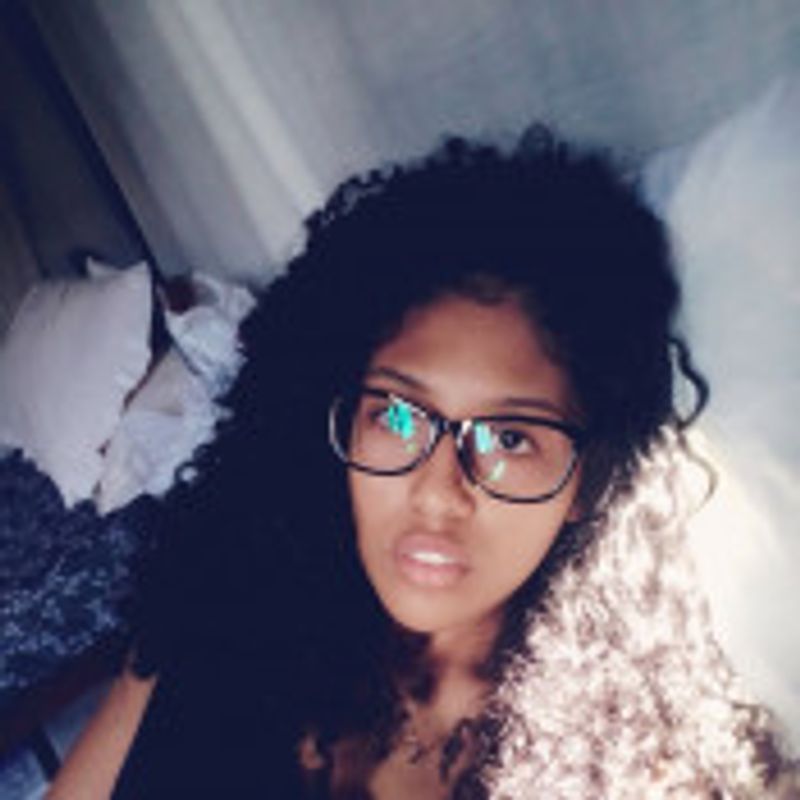 Juliana Santos picture