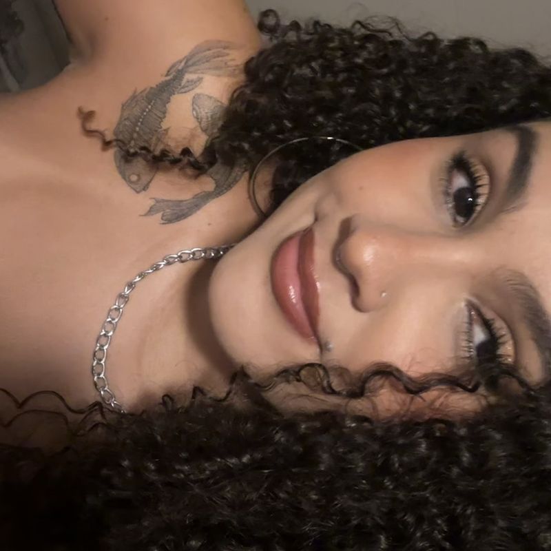 Bianca Alvarenga picture
