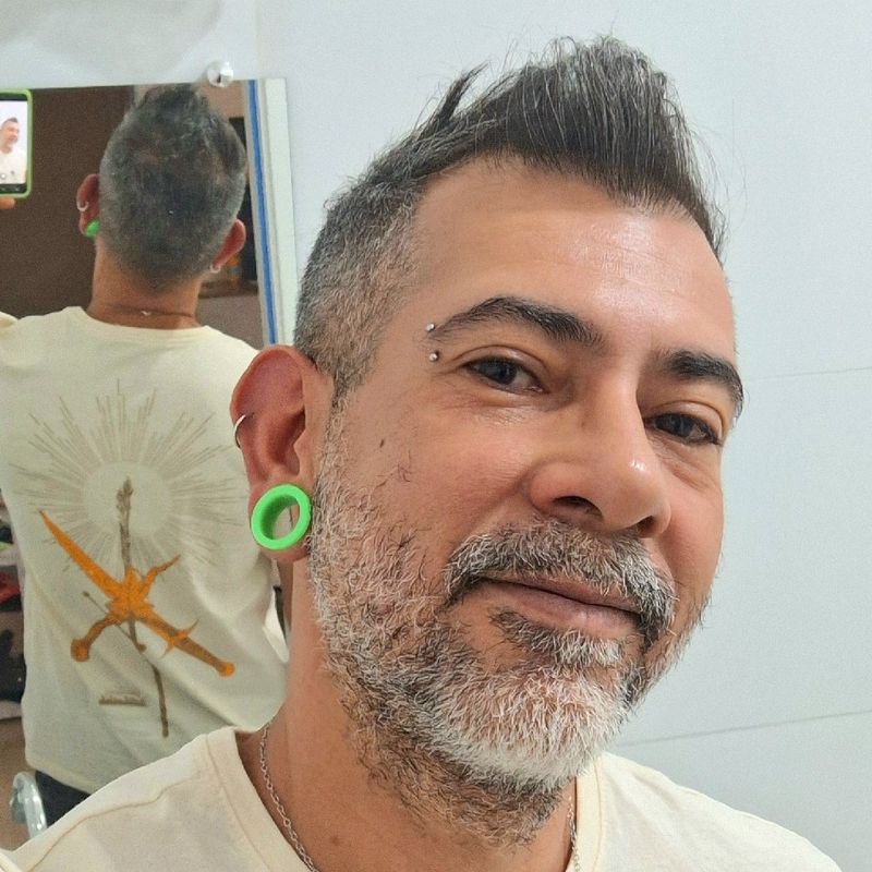 Ernani De Oliveira Mendes Neto picture