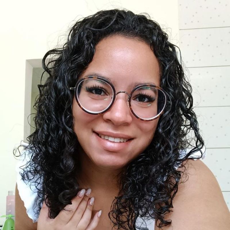 Juliana Santos picture