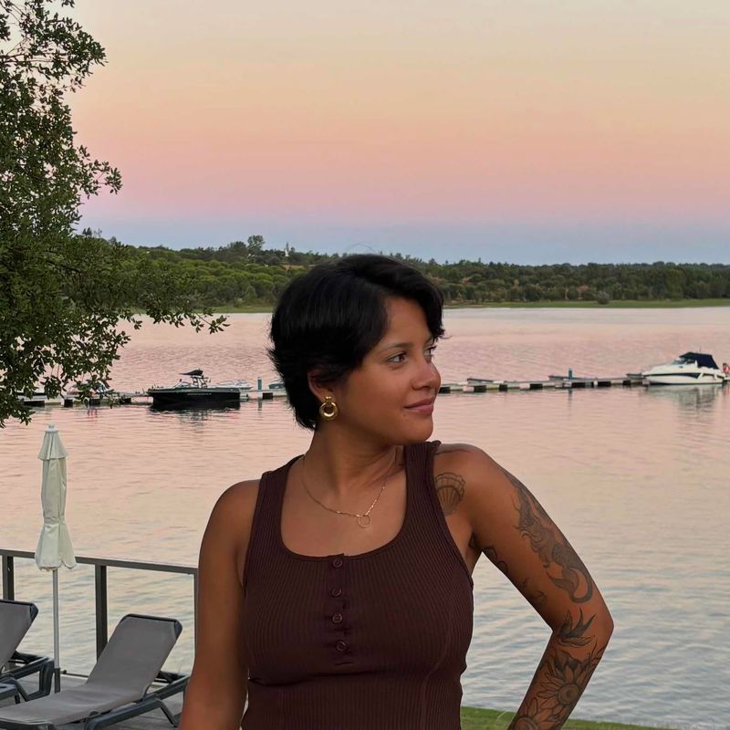 Tayná Neves picture