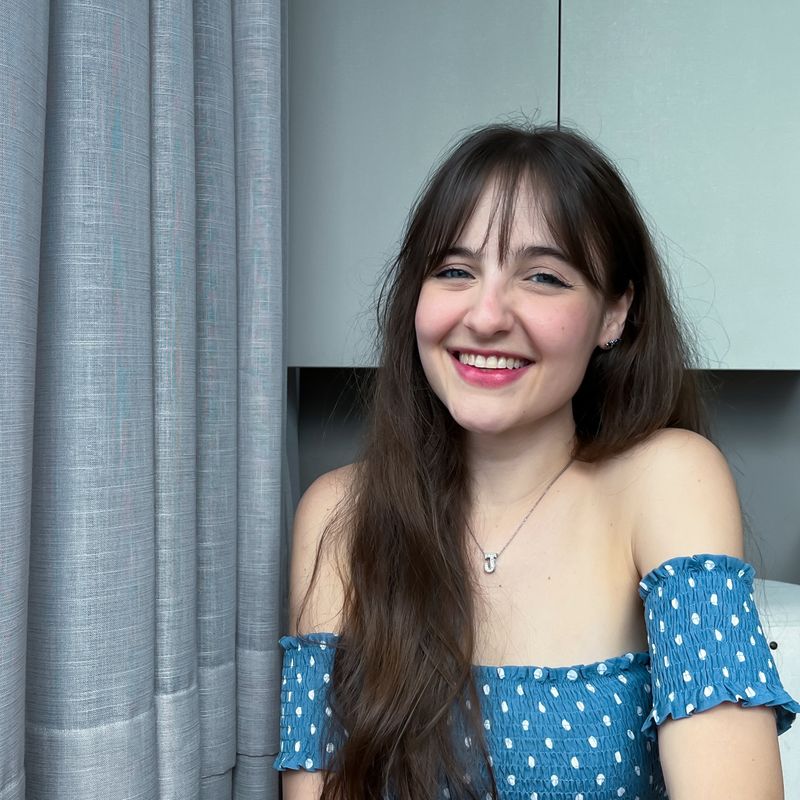 Julia Ledra picture