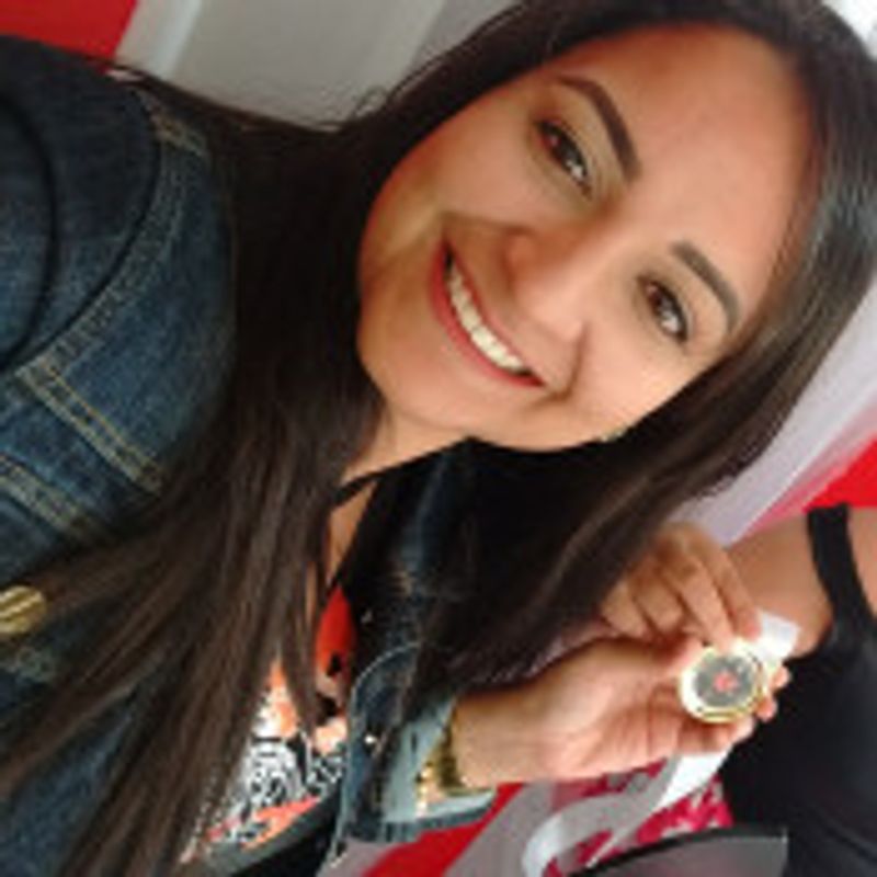 Pamela Souza picture
