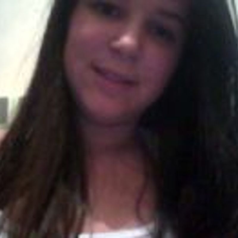 Isabella Santos picture