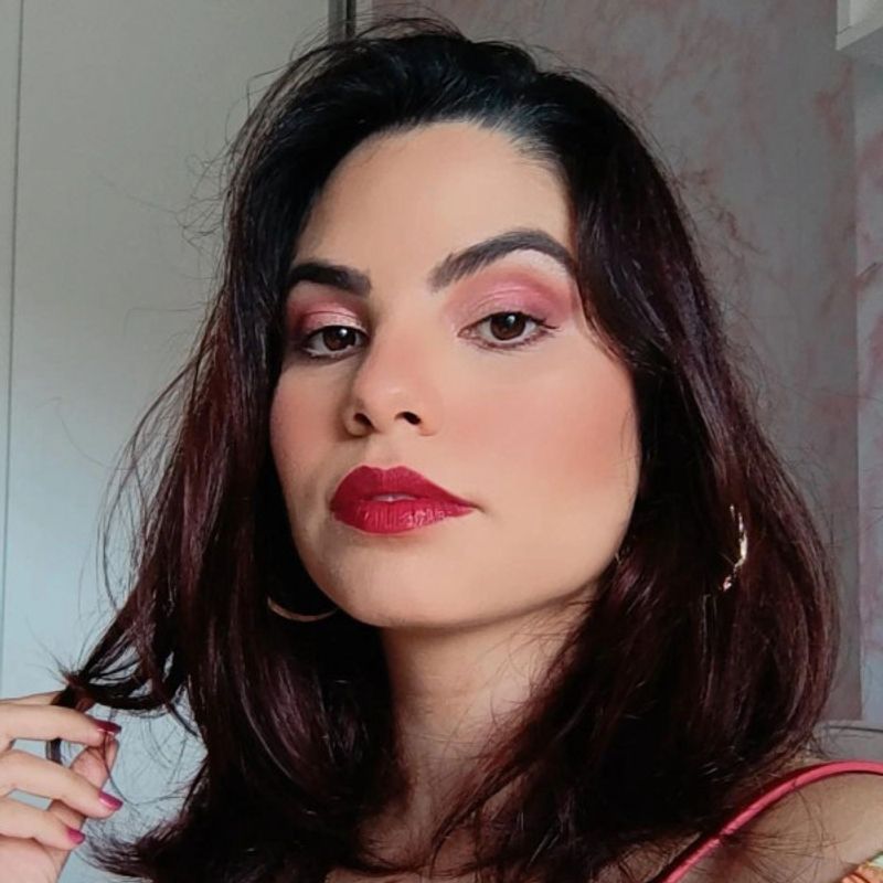 Natália Oliveira picture